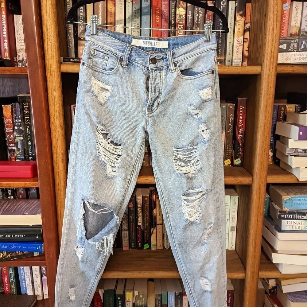 𝅺melville distressed ripped lightwash denim sz 24